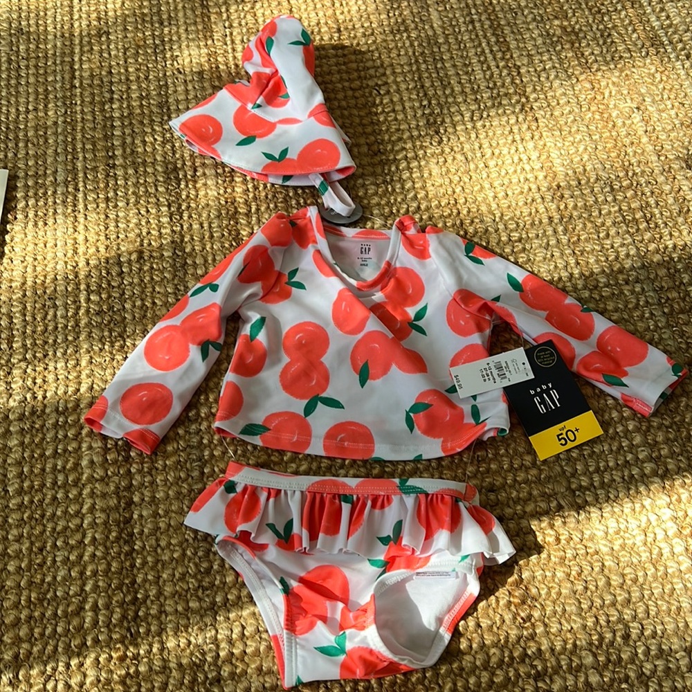 GAP baby bathing suit set NWT 6-12 mo